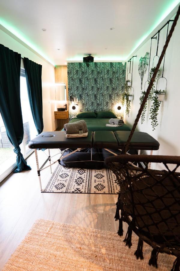 Capsule Thailande I Sauna I Balneo I Console I Jeux En Bois I Cinema I Cour Interieure Trith-Saint-Leger Buitenkant foto